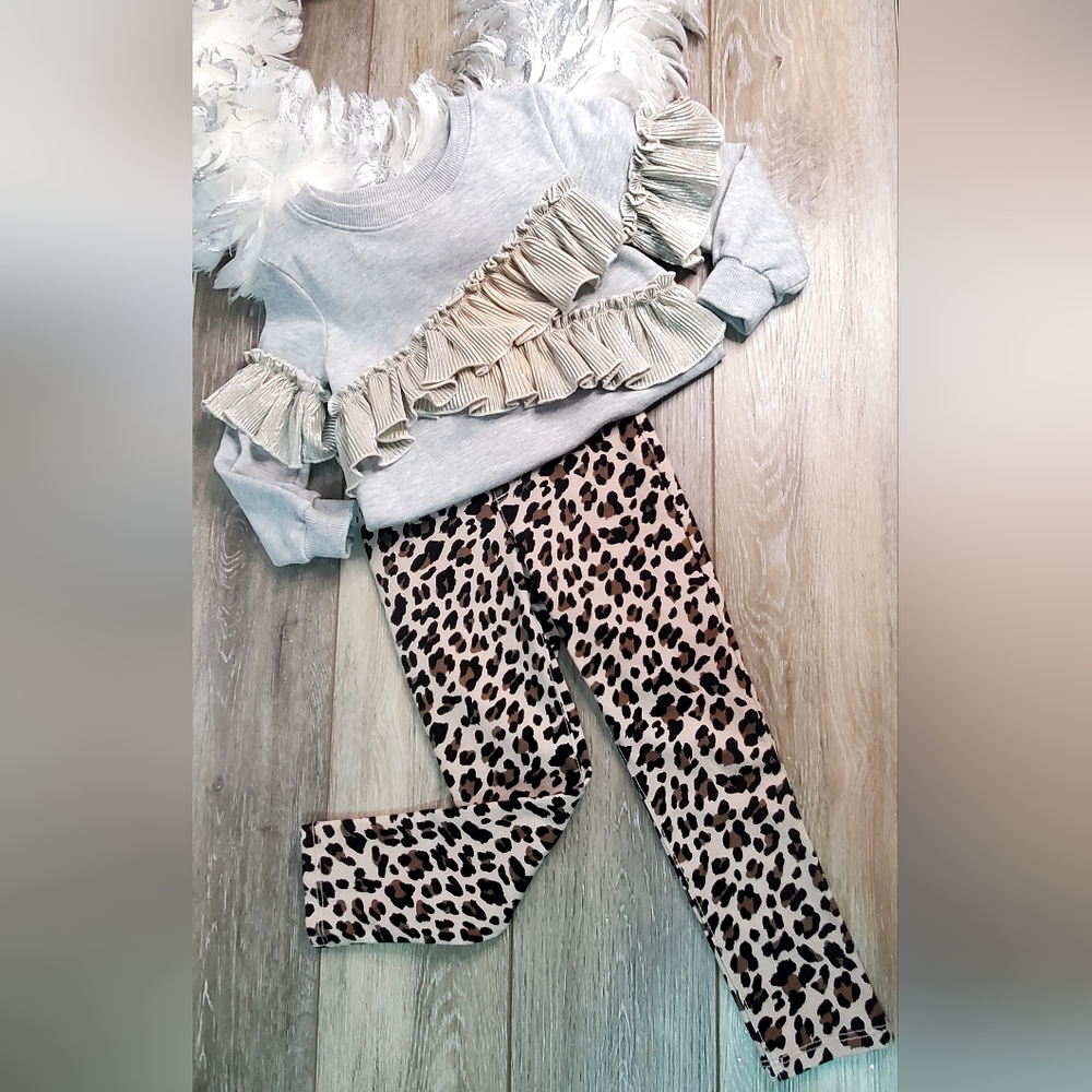 2 pr. Childrens Place girls leopard print jeggings in size 4T
